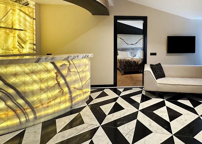 Charisma De Luxe Hotel